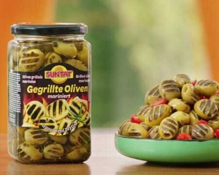 Zielone oliwki grillowane marynowane w przyprawach